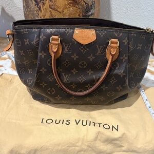 Louis Vuitton Monogram Canvas Tote with Vachetta Leather Trim
